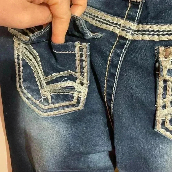 Hydraulic dark wash Gramercy, Capri jeans, decor pockets, women’s size 4 ￼ - Picture 9 of 9